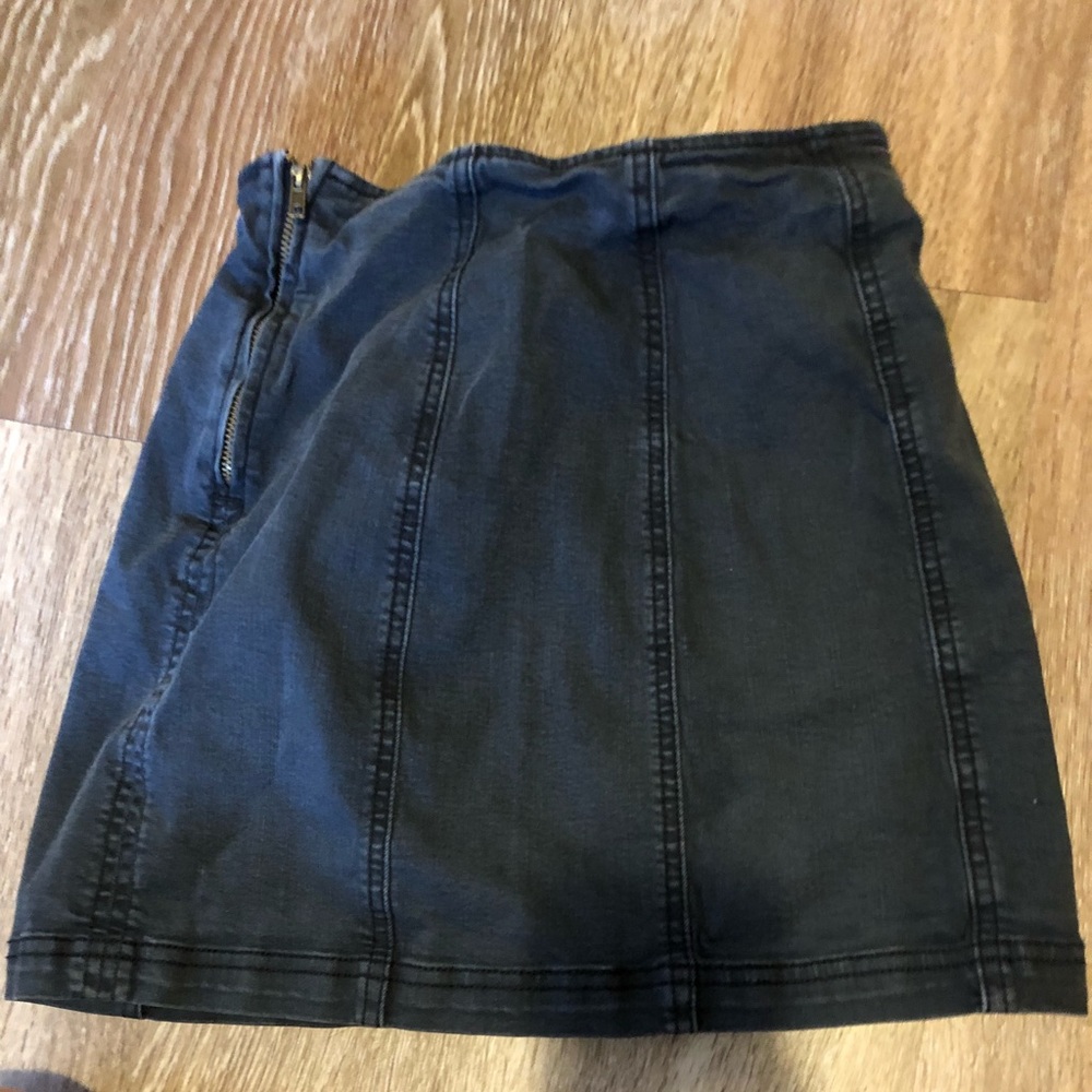 black skirt